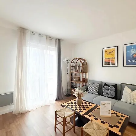 30 M2 - 10 Min De Paris Et 5 Min La Defense *